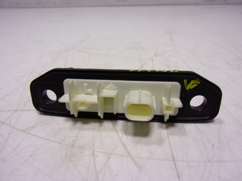 Recambio de maneta porton para toyota yaris 1.5 vvti hev referencia OEM IAM  2391F36 