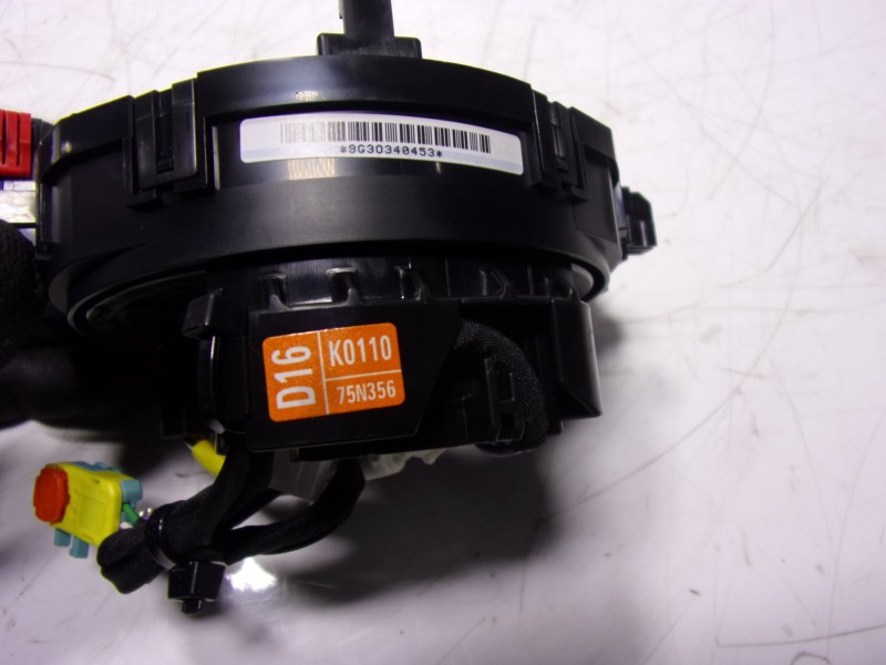 Recambio de modulo electronico para toyota yaris 1.5 vvti hev referencia OEM IAM  75N356 