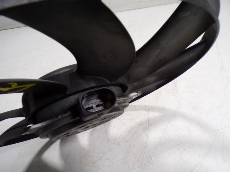 Recambio de electroventilador para porsche macan (typ ) base referencia OEM IAM 9A795945516 M134986 