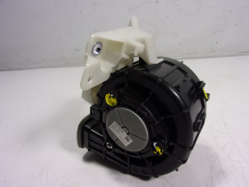 Recambio de motor calefaccion para toyota yaris 1.5 vvti hev referencia OEM IAM  G9230K0021 