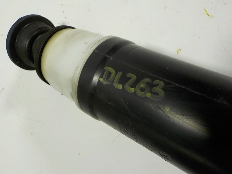 Recambio de amortiguador trasero derecho para renault captur 1.3 tce referencia OEM IAM 562107338R 562107338R 