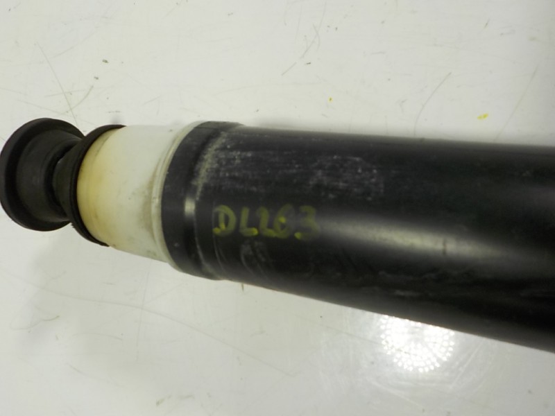 Recambio de amortiguador trasero izquierdo para renault captur 1.3 tce referencia OEM IAM 562107338R 562107338R 