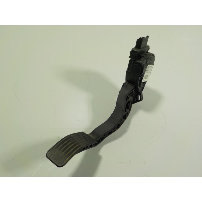 Recambio de potenciometro pedal para peugeot 208 1.6 16v hdi fap referencia OEM IAM 1601CW 9671433780 