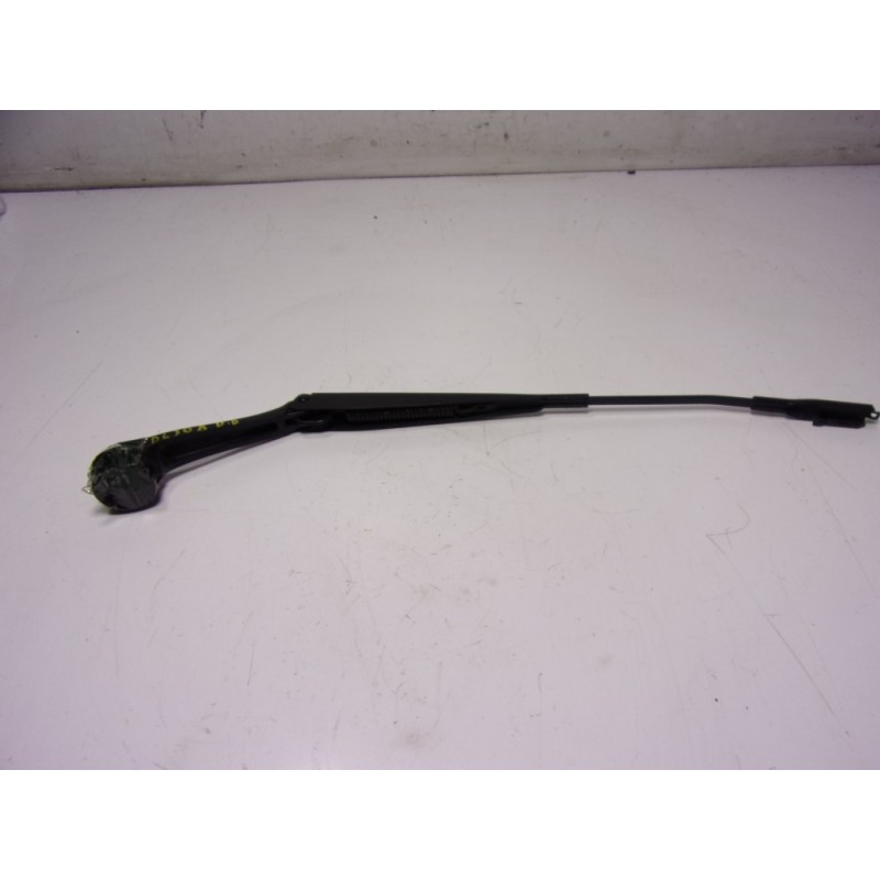 Recambio de brazo limpia delantero derecho para ford mondeo turn. 2.0 tdci cat referencia OEM IAM 2410771  