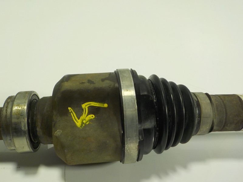 Recambio de transmision derecha para peugeot 208 1.6 16v hdi fap referencia OEM IAM 9801048680  