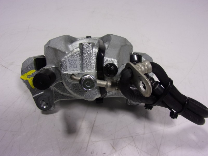 Recambio de pinza freno delantera derecha para toyota yaris 1.5 vvti hev referencia OEM IAM   