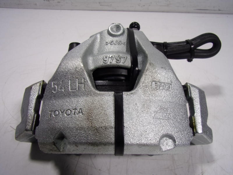 Recambio de pinza freno delantera izquierda para toyota yaris 1.5 vvti hev referencia OEM IAM   