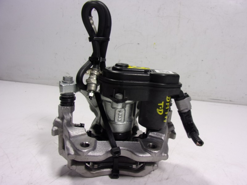 Recambio de pinza freno trasera derecha para toyota yaris 1.5 vvti hev referencia OEM IAM   