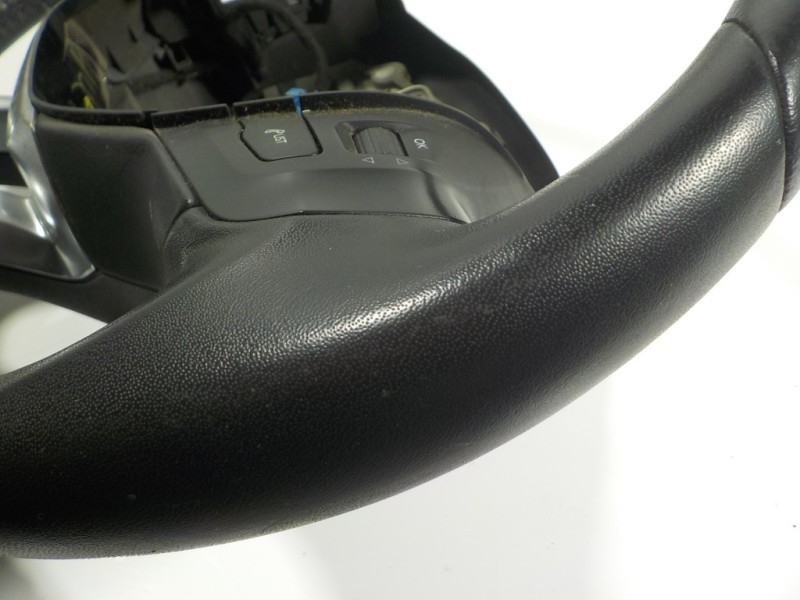 Recambio de volante para peugeot 208 1.6 16v hdi fap referencia OEM IAM 96739515ZD  