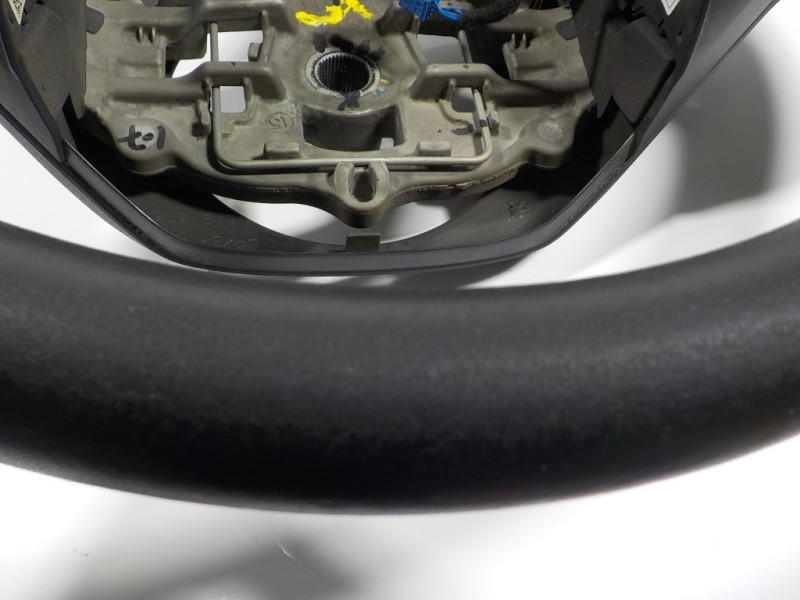 Recambio de volante para peugeot 208 1.6 16v hdi fap referencia OEM IAM 96739515ZD  