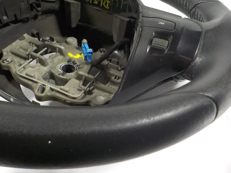 Recambio de volante para peugeot 208 1.6 16v hdi fap referencia OEM IAM 96739515ZD  