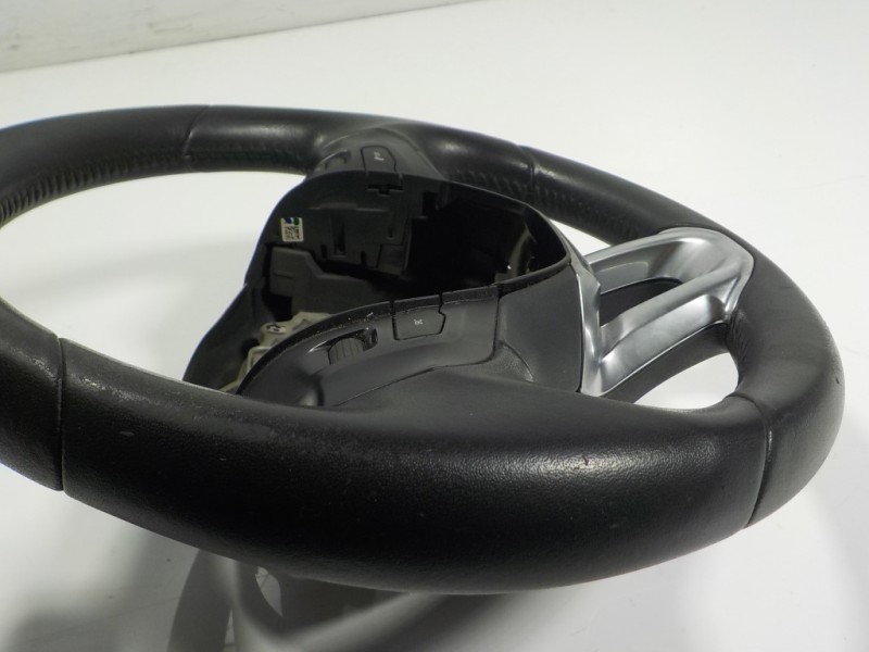 Recambio de volante para peugeot 208 1.6 16v hdi fap referencia OEM IAM 96739515ZD  