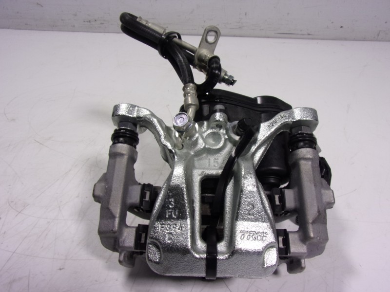 Recambio de pinza freno trasera izquierda para toyota yaris 1.5 vvti hev referencia OEM IAM   