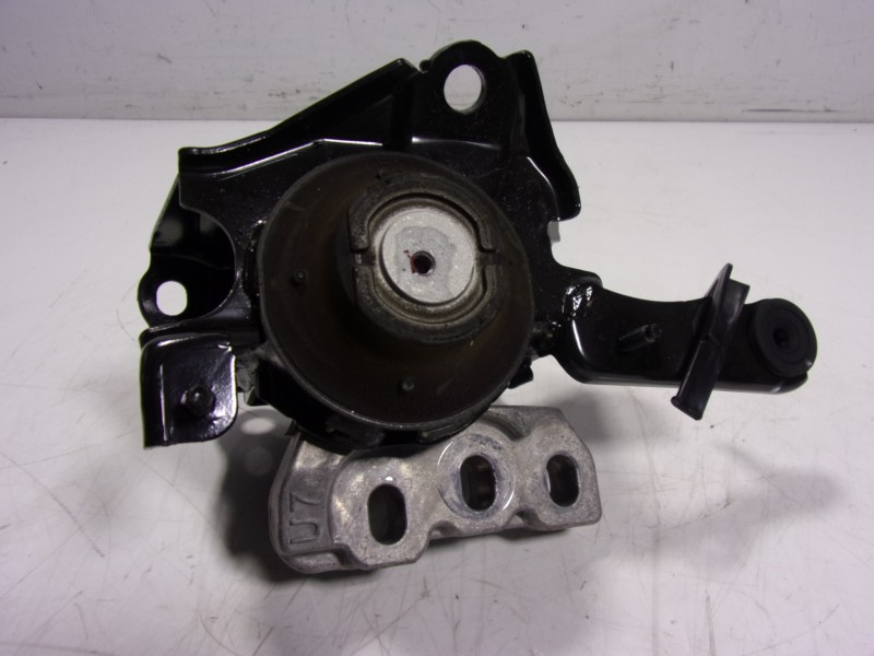 Recambio de soporte motor izquierdo para toyota yaris 1.5 vvti hev referencia OEM IAM   