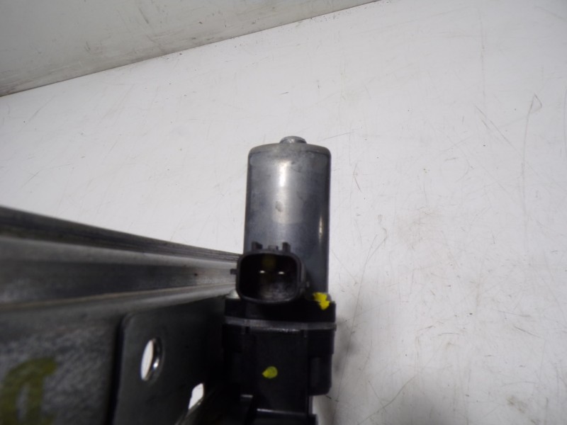 Recambio de elevalunas trasero izquierdo para renault captur 1.3 tce referencia OEM IAM 827012973R 9030351B 