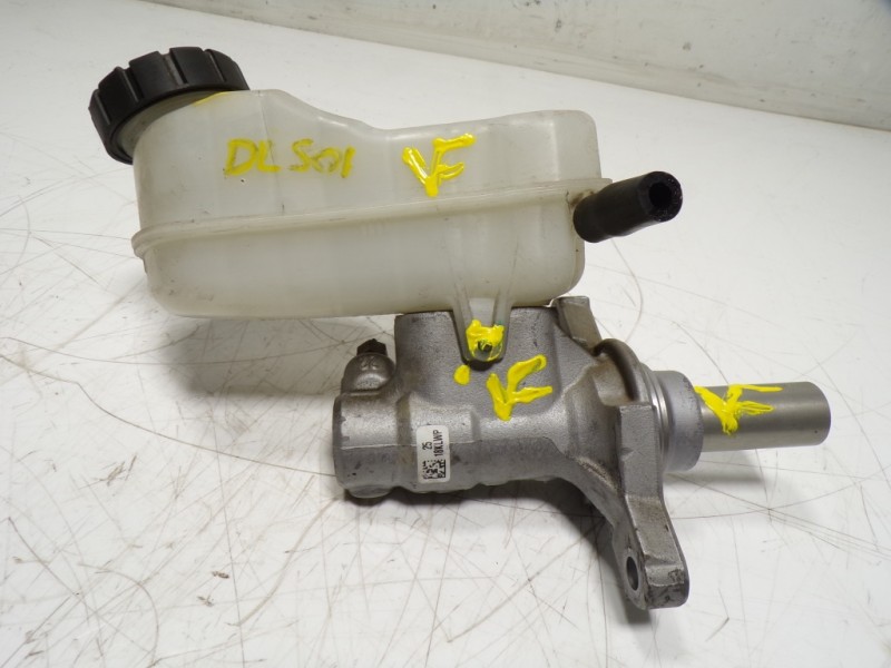 Recambio de bomba freno para dacia duster ii comfort referencia OEM IAM 460117392R 460918629R 