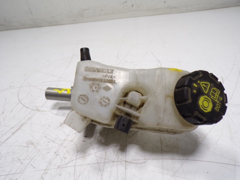 Recambio de bomba freno para dacia duster ii comfort referencia OEM IAM 460117392R 460918629R 