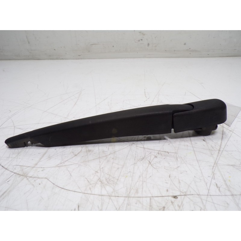 Recambio de brazo limpia trasero para dacia duster ii comfort referencia OEM IAM 287815304R  