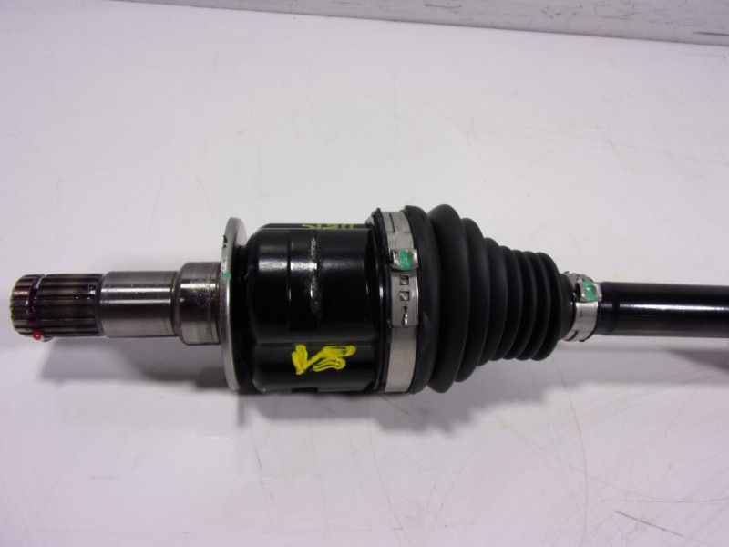 Recambio de transmision derecha para toyota yaris 1.5 vvti hev referencia OEM IAM  43410K0060 