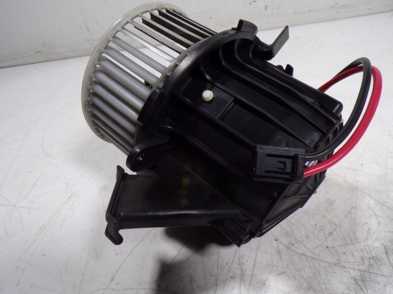 Recambio de motor calefaccion para porsche macan (typ ) base referencia OEM IAM PAB820021C  