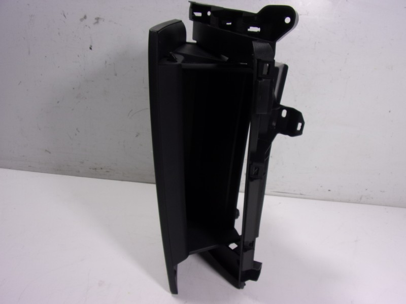 Recambio de guantera para toyota yaris 1.5 vvti hev referencia OEM IAM   