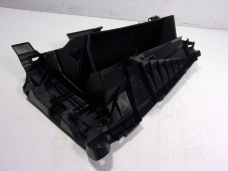 Recambio de guantera para toyota yaris 1.5 vvti hev referencia OEM IAM   