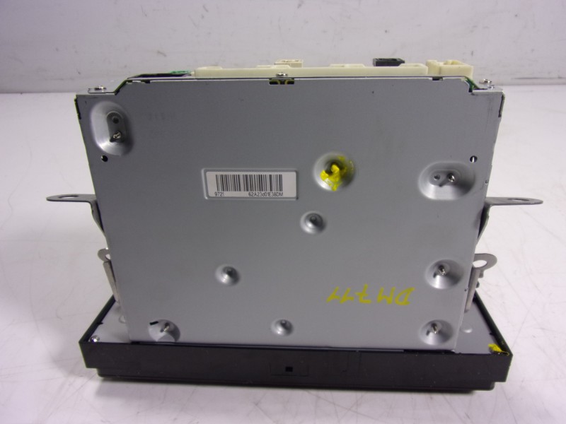 Recambio de sistema navegacion gps para toyota yaris 1.5 vvti hev referencia OEM IAM  861400D601 