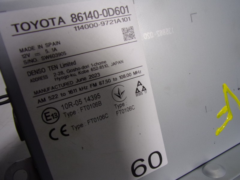 Recambio de sistema navegacion gps para toyota yaris 1.5 vvti hev referencia OEM IAM  861400D601 