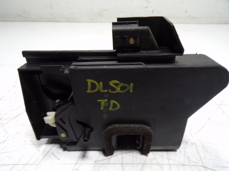 Recambio de cerradura puerta trasera derecha para dacia duster ii comfort referencia OEM IAM 825020888R 825020888R 