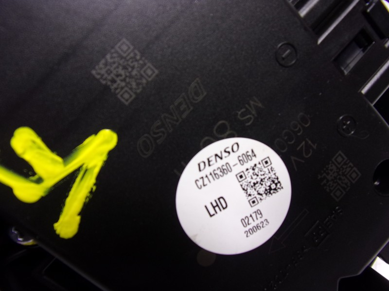 Recambio de motor calefaccion para toyota yaris 1.5 vvti hev referencia OEM IAM  1163606064 