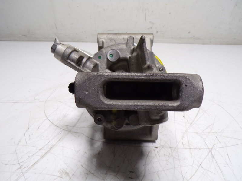 Recambio de compresor aire acondicionado para dacia duster ii comfort referencia OEM IAM 926003541R 926005689R 