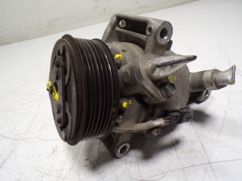 Recambio de compresor aire acondicionado para dacia duster ii comfort referencia OEM IAM 926003541R 926005689R 