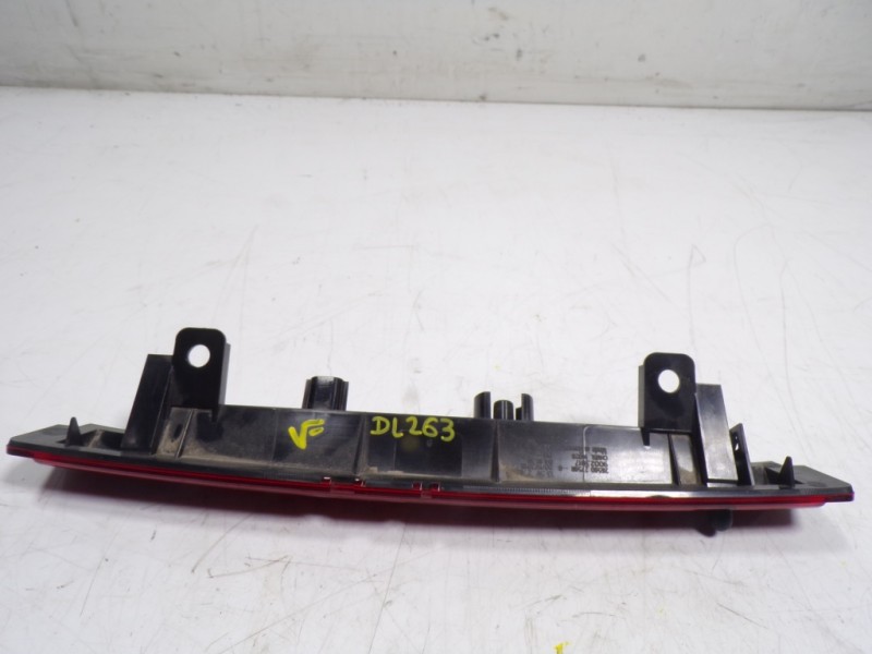 Recambio de piloto trasero central para renault captur 1.3 tce referencia OEM IAM 265902759R 265902759R 