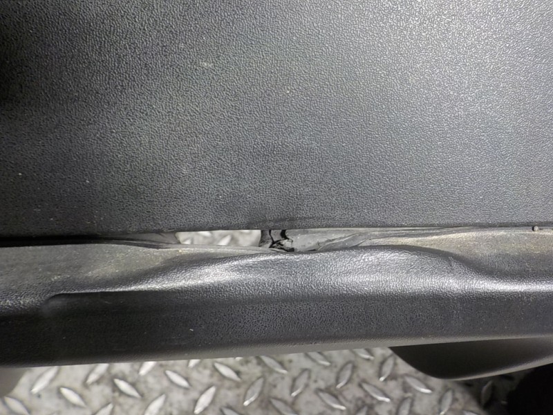 Recambio de paragolpes trasero para porsche macan (typ ) base referencia OEM IAM 95B807417LG2X  