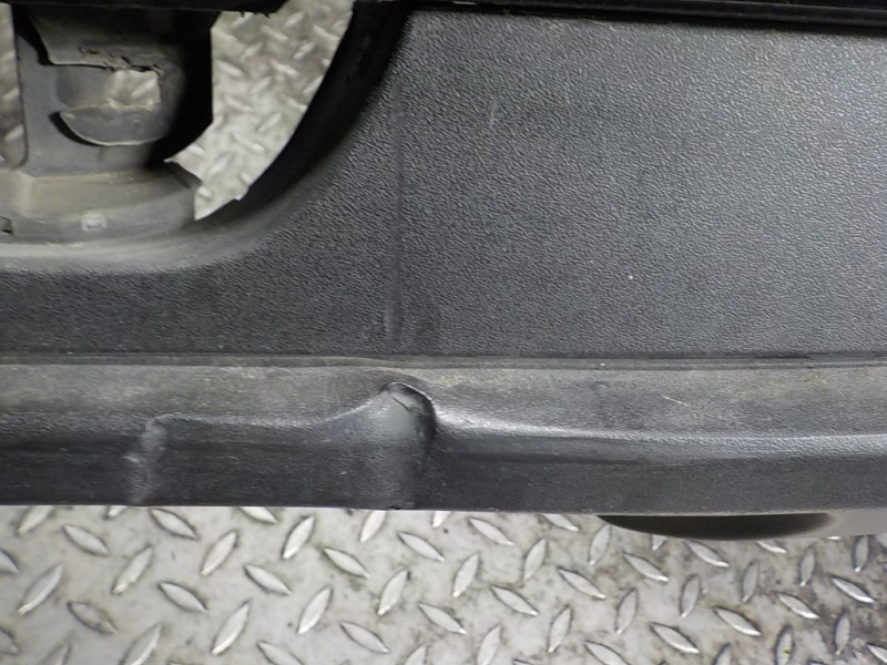 Recambio de paragolpes trasero para porsche macan (typ ) base referencia OEM IAM 95B807417LG2X  