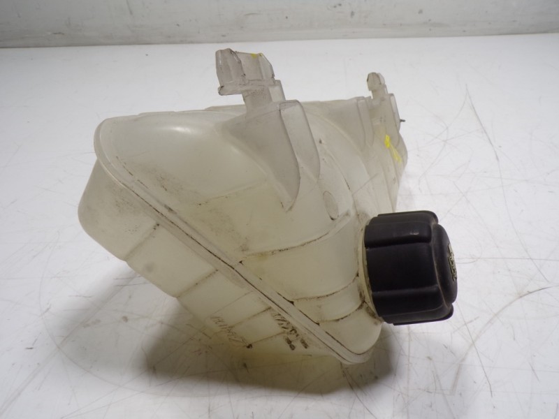 Recambio de deposito expansion para renault kangoo z.e. referencia OEM IAM 7701478318 8200455786 