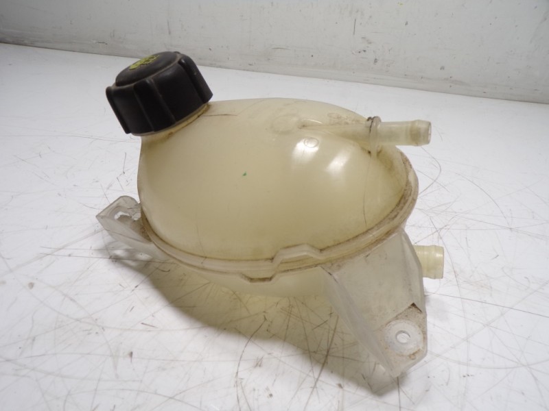 Recambio de deposito expansion para dacia duster ii comfort referencia OEM IAM 217104354R 217100680R 