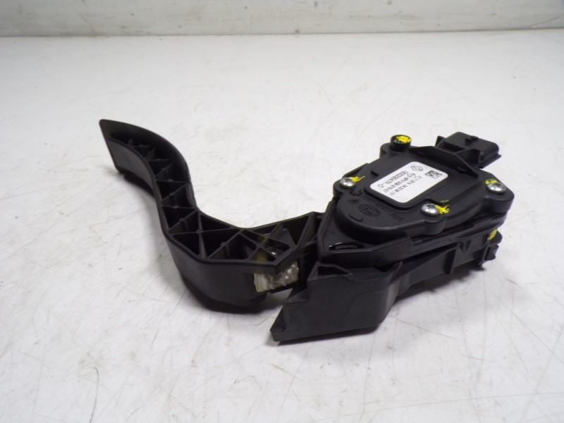 Recambio de potenciometro pedal para renault captur 1.3 tce referencia OEM IAM 180029347R 6PV00997807 