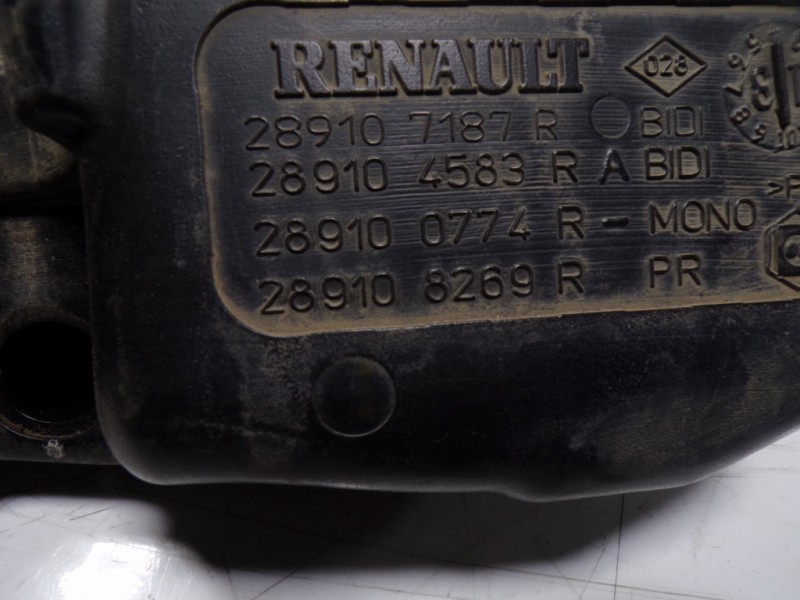 Recambio de deposito limpia para dacia duster ii comfort referencia OEM IAM 289101168R 289107187R 