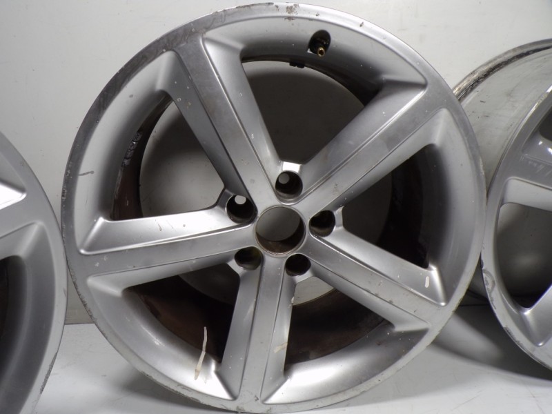 Recambio de juego llantas para audi a5 coupe (8t) 1.8 tfsi (130kw) referencia OEM IAM  8T0601025M 