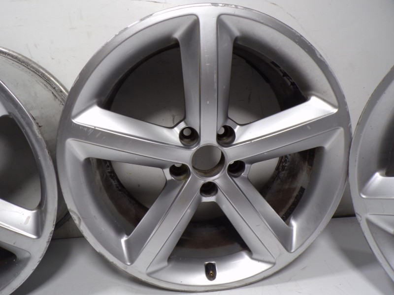 Recambio de juego llantas para audi a5 coupe (8t) 1.8 tfsi (130kw) referencia OEM IAM  8T0601025M 