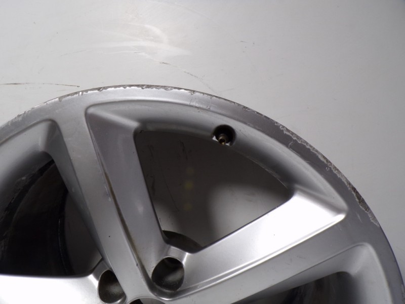 Recambio de juego llantas para audi a5 coupe (8t) 1.8 tfsi (130kw) referencia OEM IAM  8T0601025M 