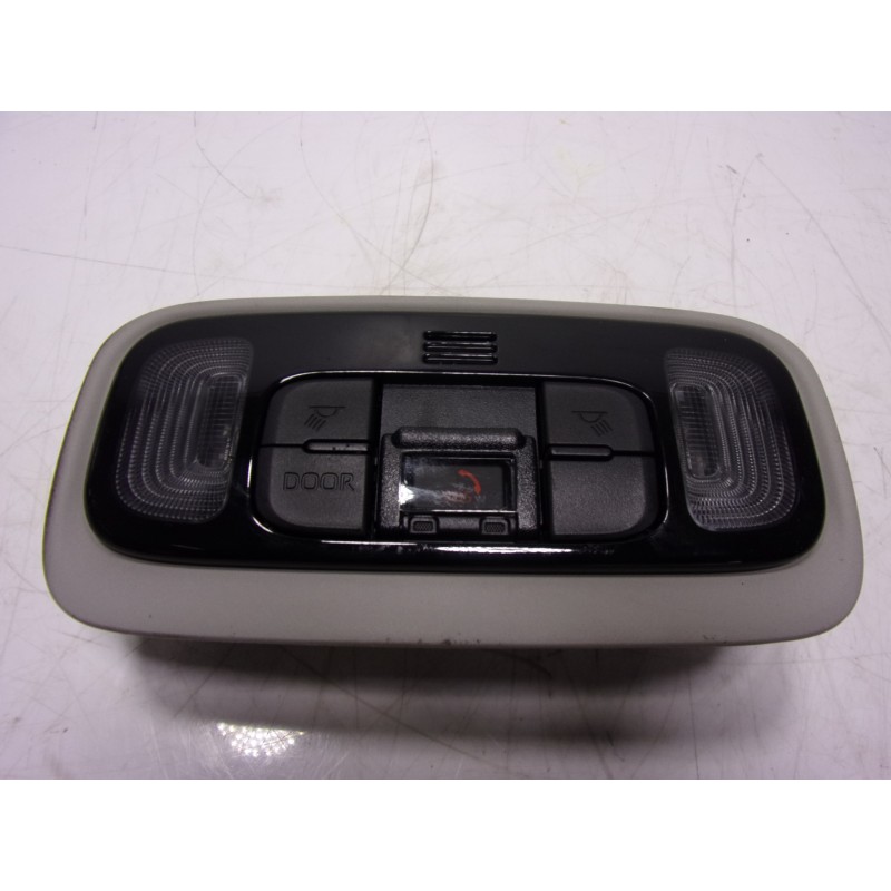 Recambio de piloto interior para toyota yaris 1.5 vvti hev referencia OEM IAM  703004430 