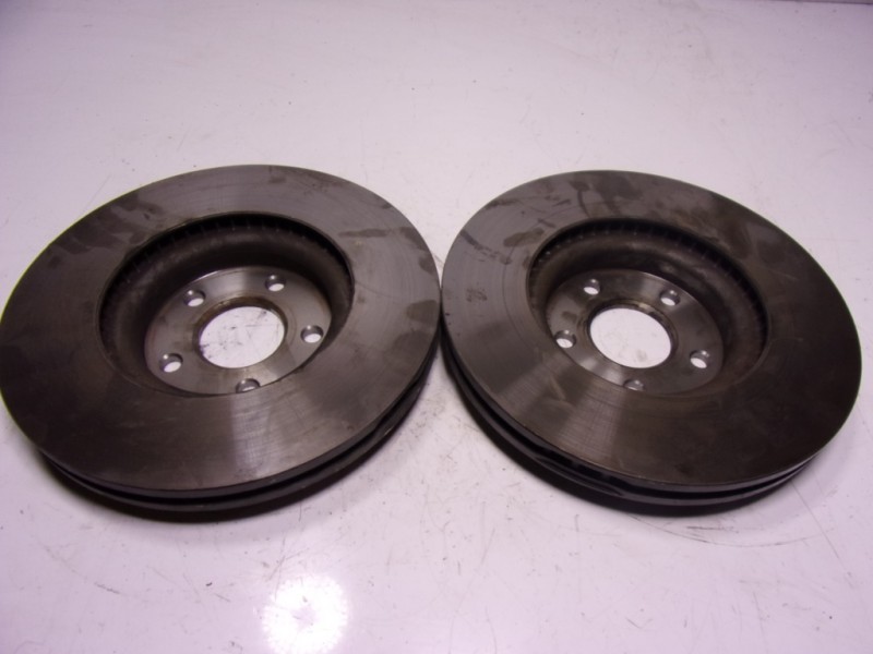 Recambio de disco freno delantero para ford mondeo turn. 2.0 tdci cat referencia OEM IAM 2017128  