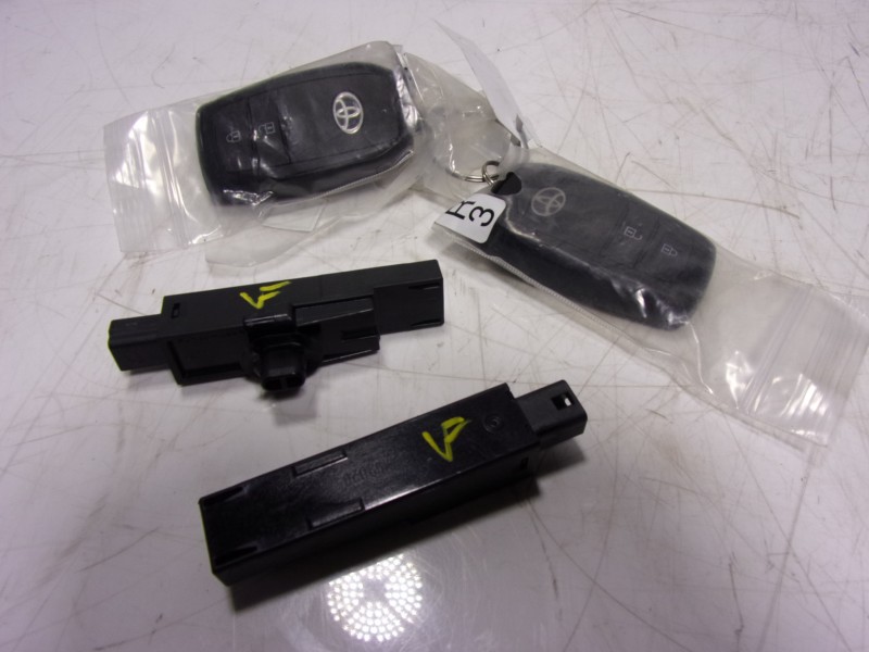 Recambio de conmutador de arranque para toyota yaris 1.5 vvti hev referencia OEM IAM  22359020 