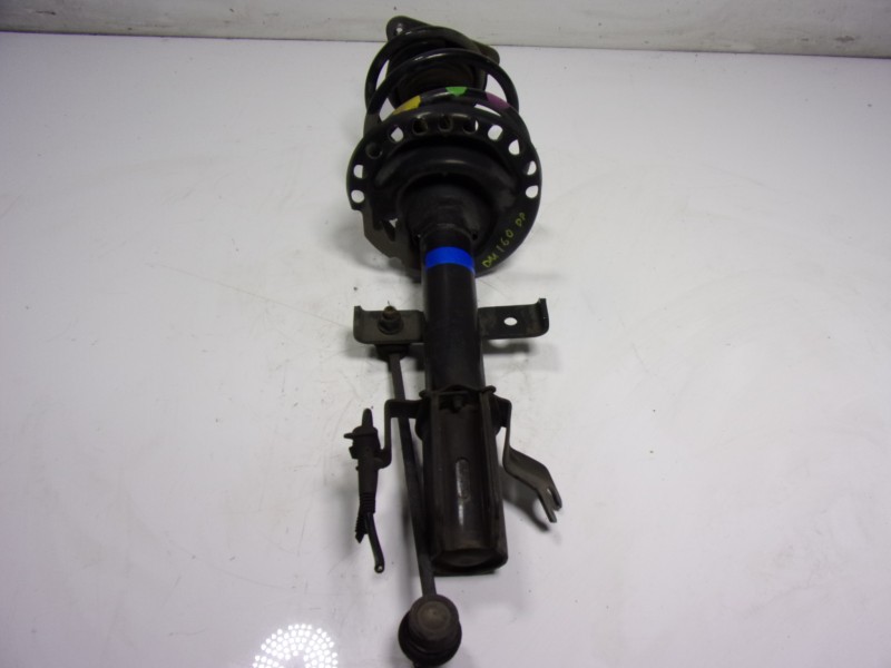 Recambio de amortiguador delantero derecho para renault captur 0.9 tce referencia OEM IAM 543021361R 543021587R 
