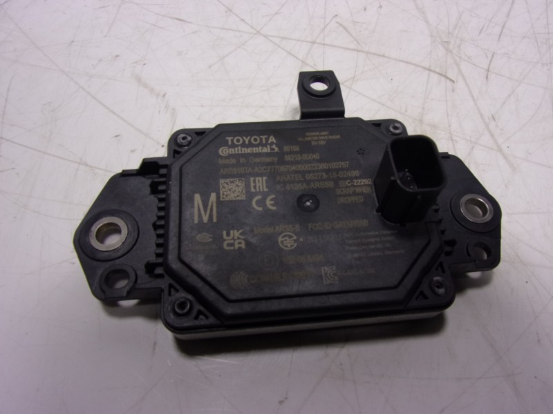 Recambio de modulo electronico para toyota yaris 1.5 vvti hev referencia OEM IAM  882100D040 