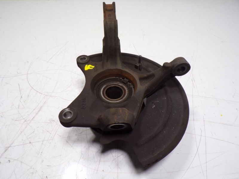 Recambio de mangueta delantera derecha para dacia duster ii comfort referencia OEM IAM 8200881829  402020009R