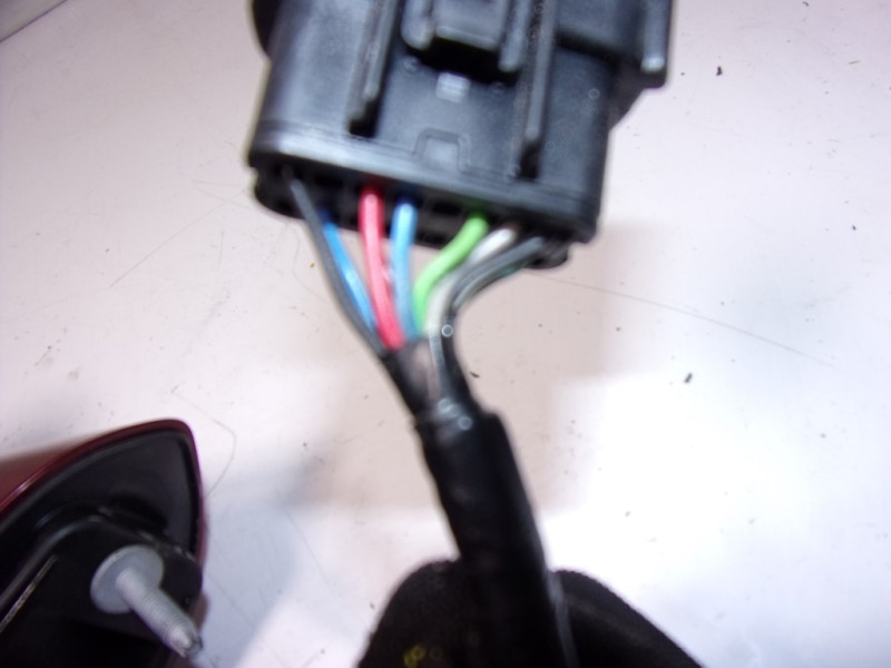 Recambio de espejo izquierdo para ford mondeo turn. 2.0 tdci cat referencia OEM IAM 2121000  