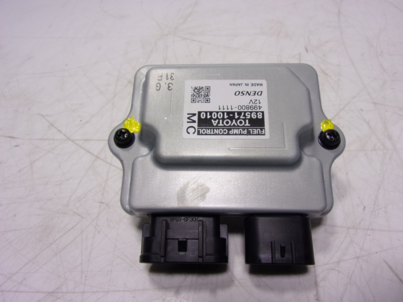 Recambio de modulo electronico para toyota yaris 1.5 vvti hev referencia OEM IAM  8957110010 